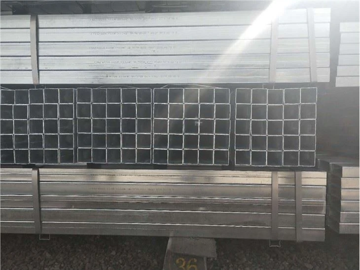 China Factory Steel Hollow Pipe Section Price